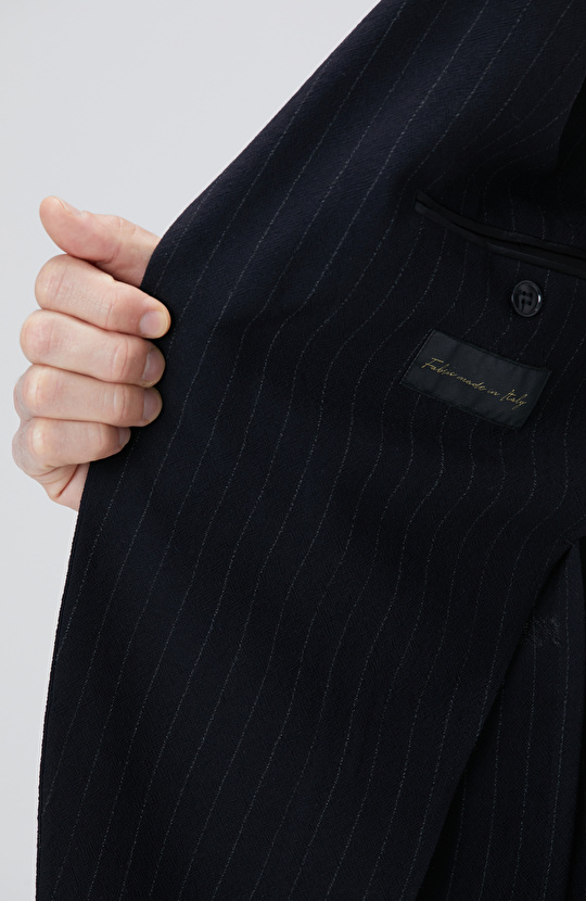 Siyah Çizgili Yün Karışımlı Takım Elbise