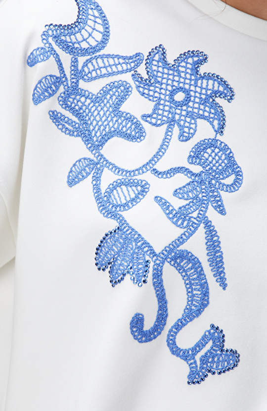 Kırık Beyaz Sweatshirt