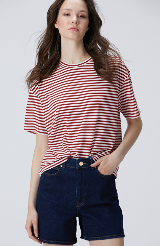 Kırmızı Beyaz T-shirt