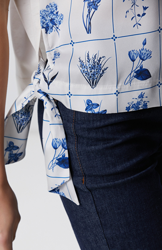 Lacivert Kırık Beyaz Desenli T-shirt