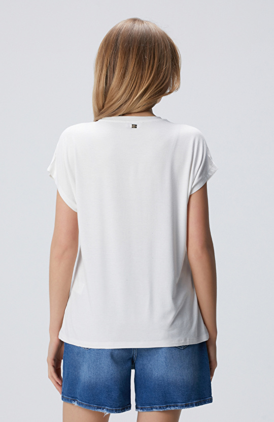 Kırık Beyaz Tül Garnili T-shirt