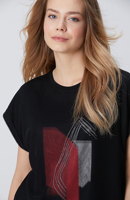 Siyah Tül Garnili T-shirt
