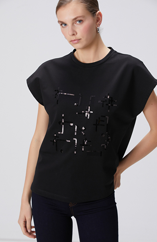 Siyah Payet Nakış İşlemeli T-shirt