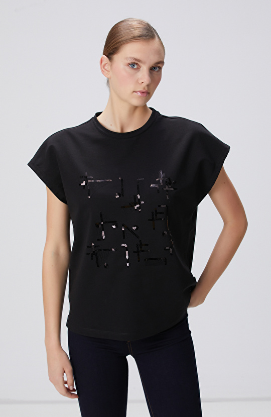 Siyah Payet Nakış İşlemeli T-shirt