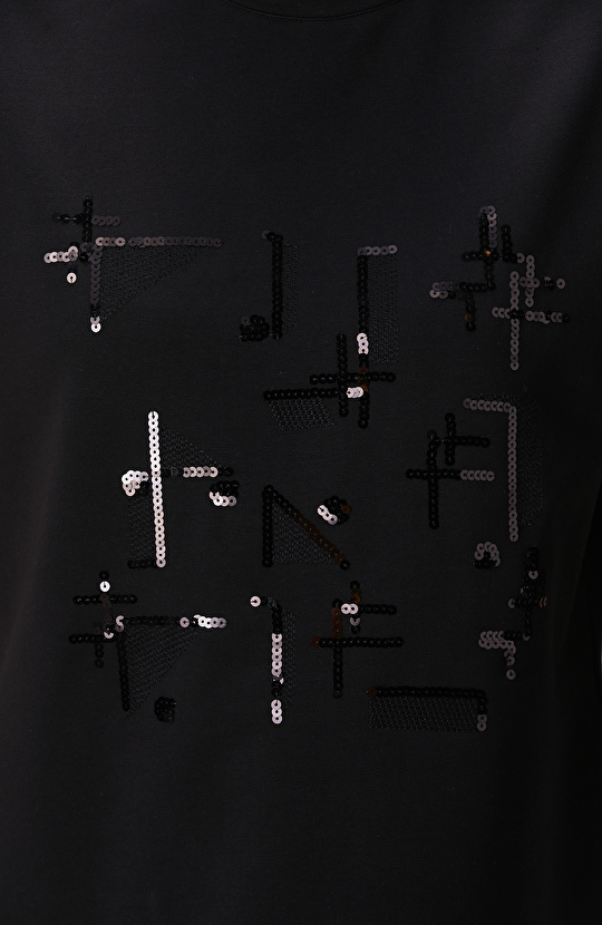 Siyah Payet Nakış İşlemeli T-shirt
