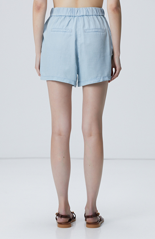 Açık Mavi Mini Denim Şort