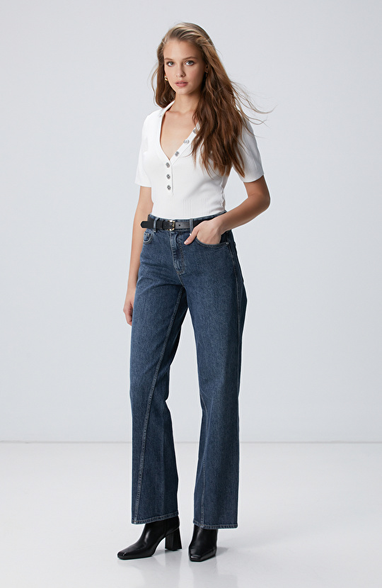 Kırık Beyaz Triko Kazak