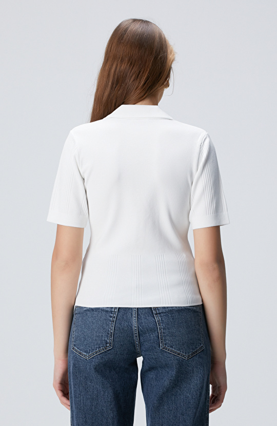 Kırık Beyaz Triko Kazak