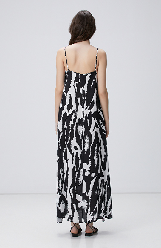 Siyah Beyaz Desenli Keten Elbise