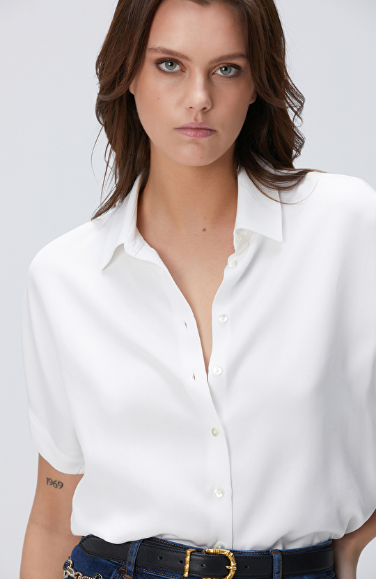 Kırık Beyaz Gömlek