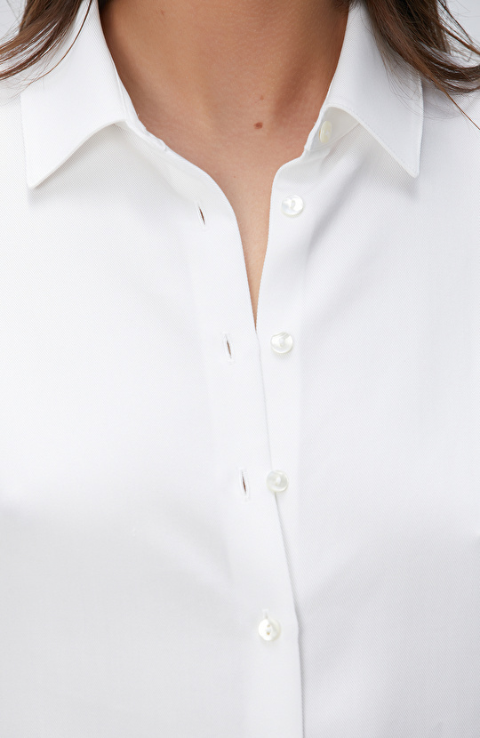 Kırık Beyaz Gömlek