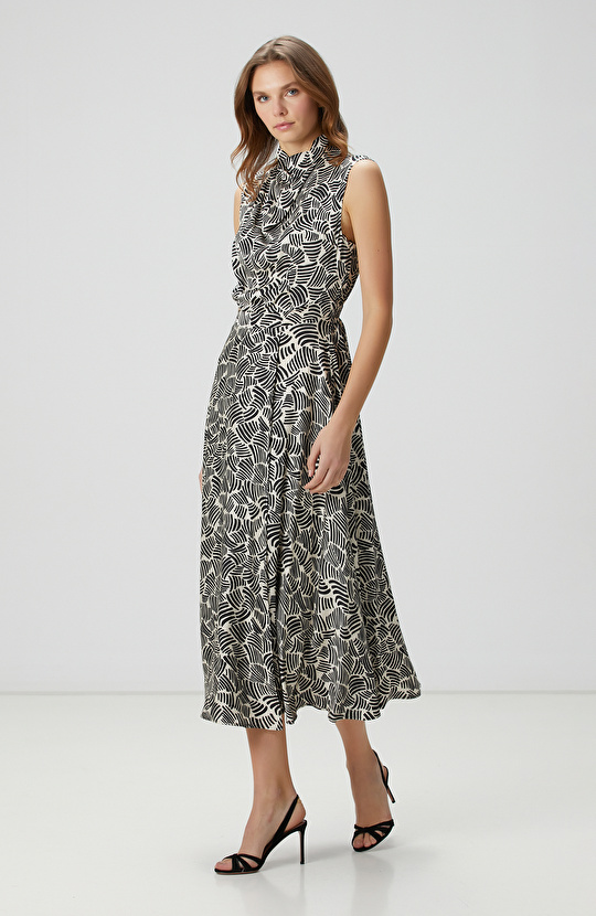 Kırık Beyaz Siyah Desenli Midi Elbise