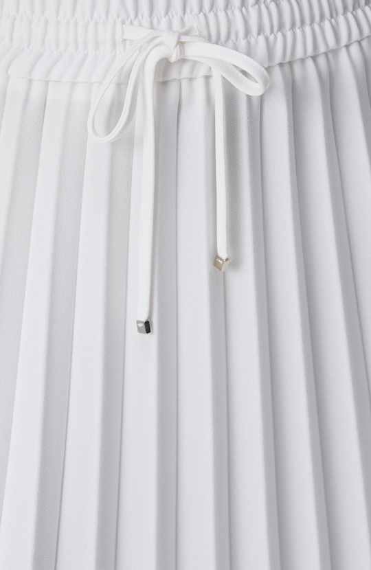 Kırık Beyaz Midi Etek