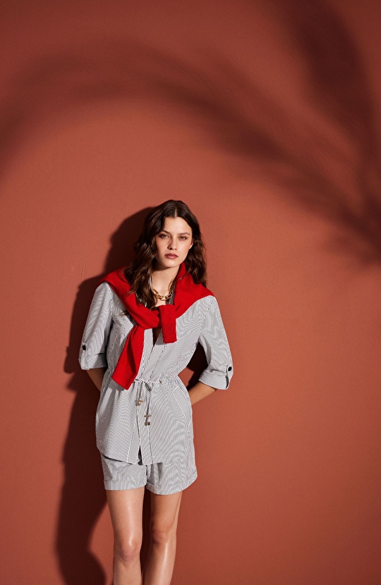 Lacivert Beyaz Şort