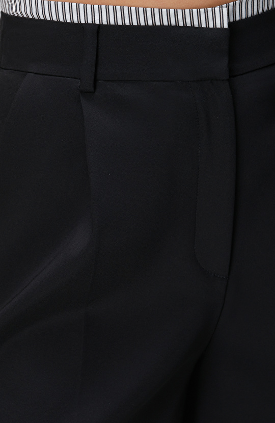 Siyah Çizgili Şort