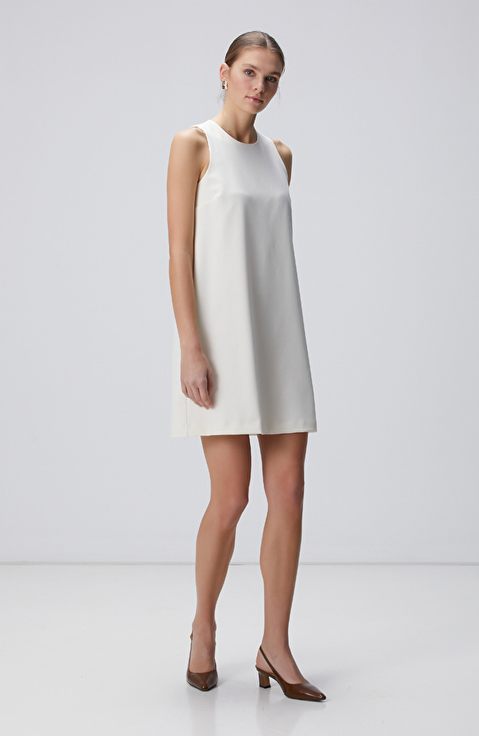 Kırık Beyaz Elbise