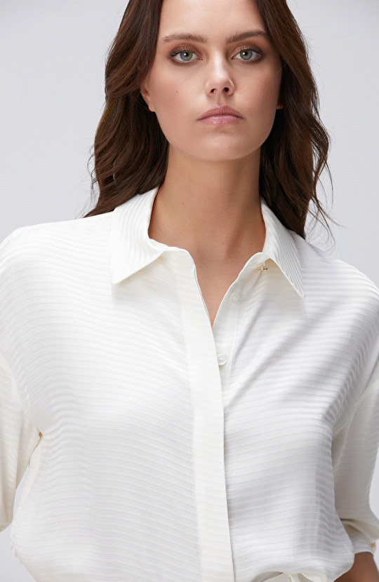 Kırık Beyaz Çizgili Gömlek