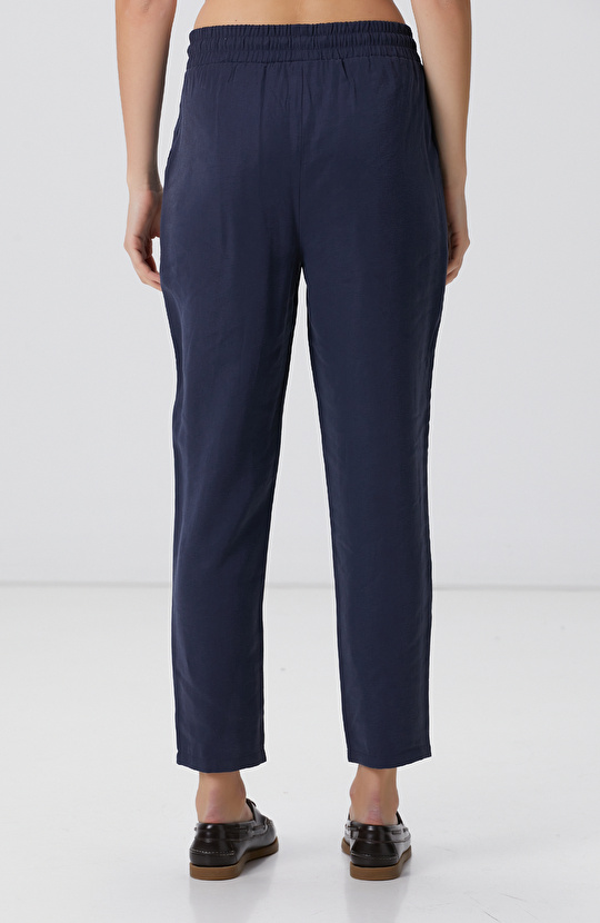 Lacivert Diyagonal Desenli Pantolon