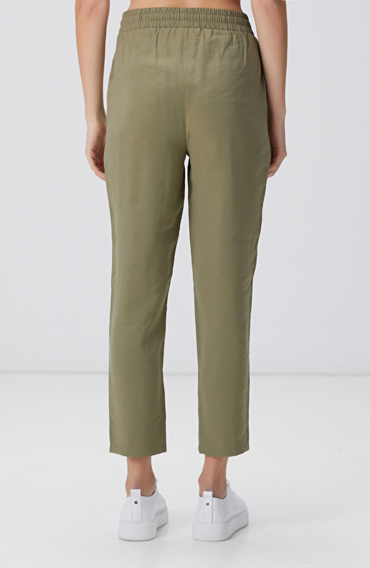 Haki Diyagonal Desenli Pantolon