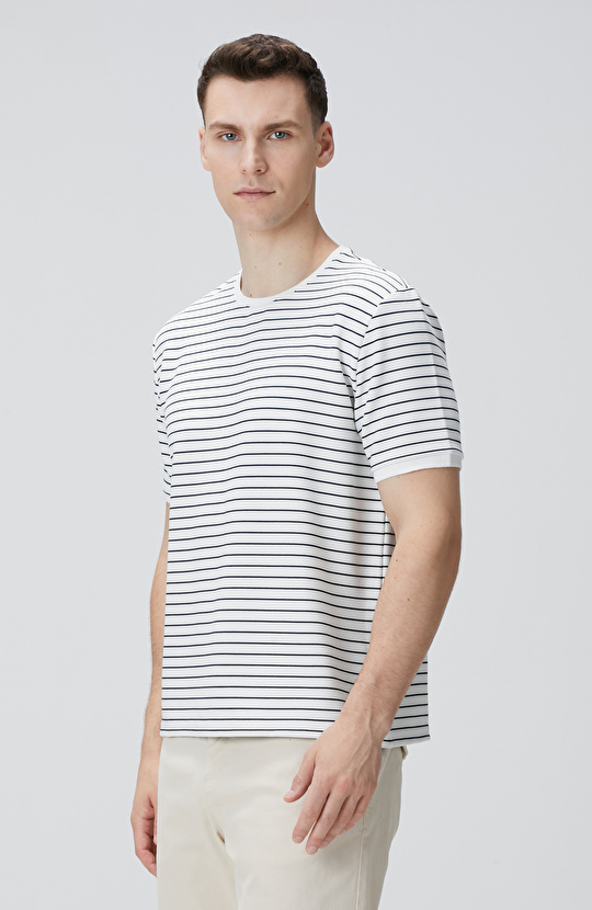 Kırık Beyaz T-shirt