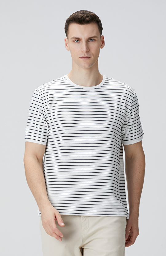 Kırık Beyaz T-shirt