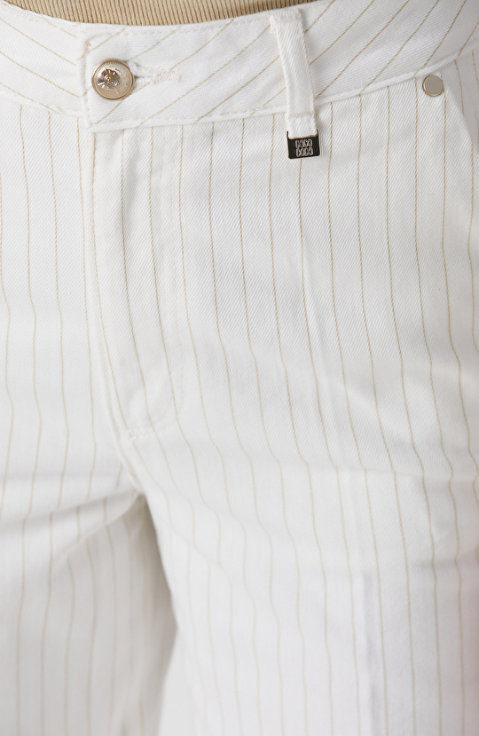 Kırık Beyaz Çizgili Denim Pantolon