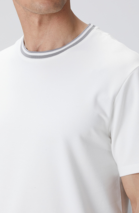 Kırık Beyaz T-shirt