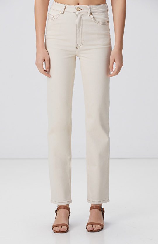 Kırık Beyaz Denim Pantolon