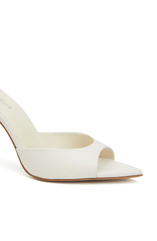 Kırık Beyaz Kadın Deri Terlik