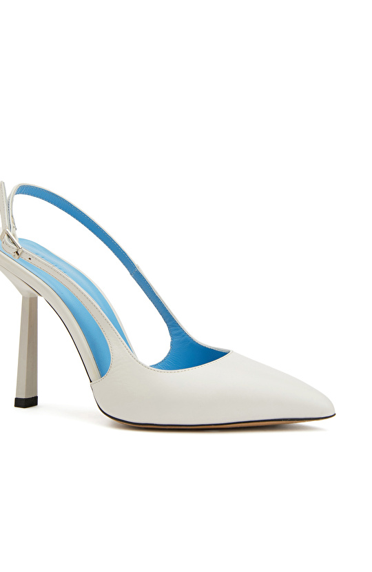 Kırık Beyaz Deri Topuklu Ayakkabı