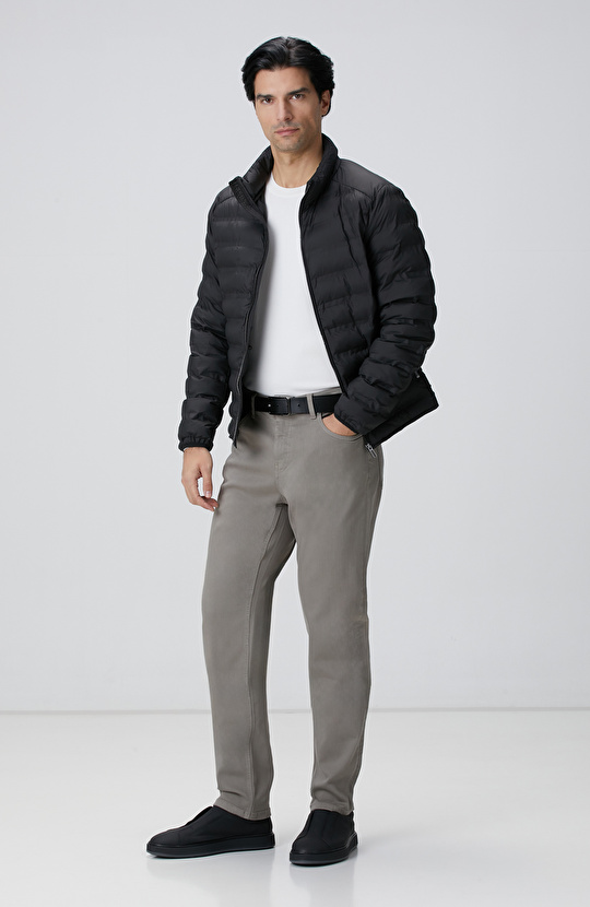 Kırık Beyaz Triko Kazak