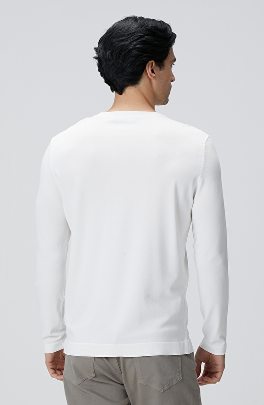 Kırık Beyaz Triko Kazak