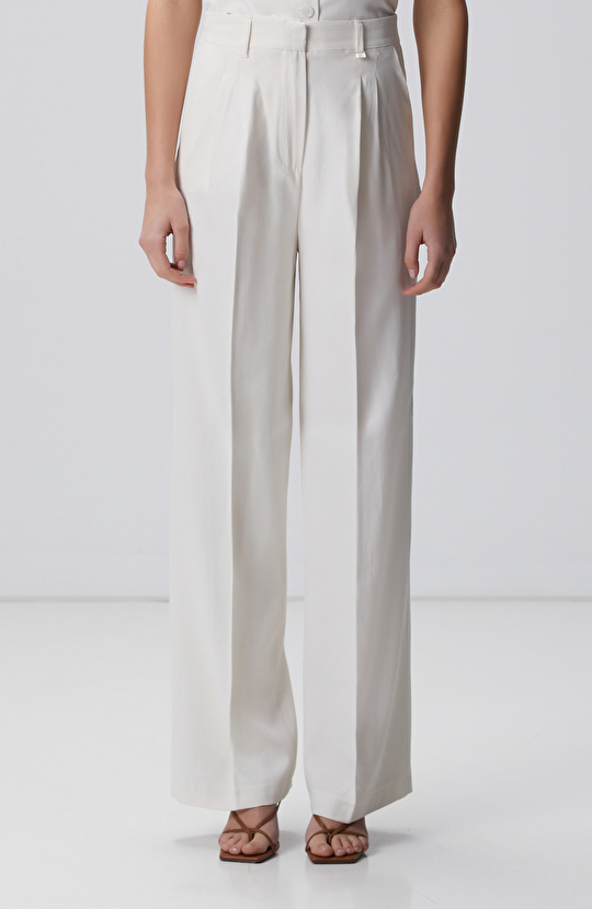 Kırık Beyaz Pantolon