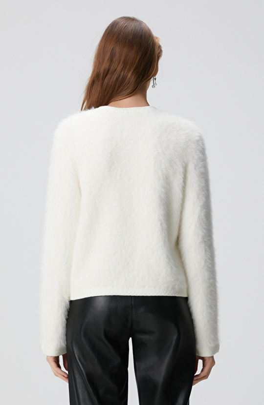 Kırık Beyaz Yumuşak Dokulu Triko Ceket