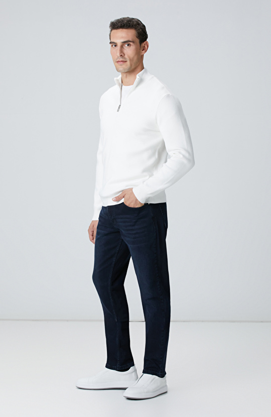 Kırık Beyaz Yakası Fermuarlı Triko Kazak