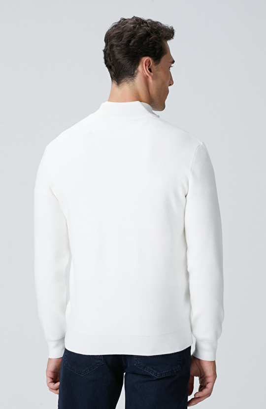 Kırık Beyaz Yakası Fermuarlı Triko Kazak