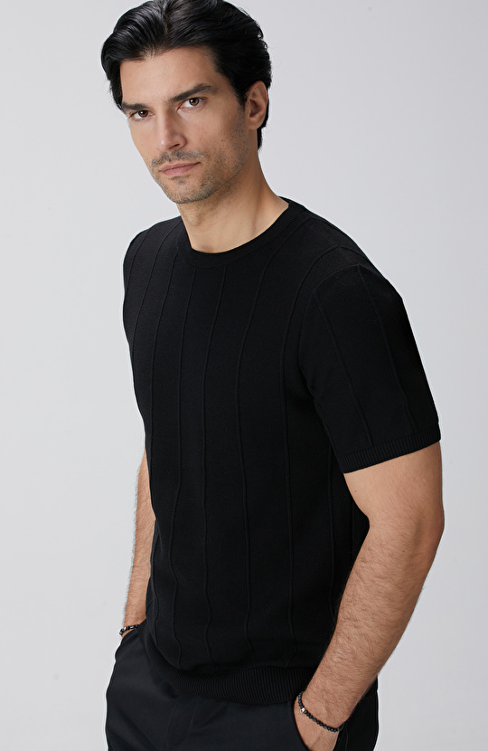 Siyah Jakarlı Triko Kazak