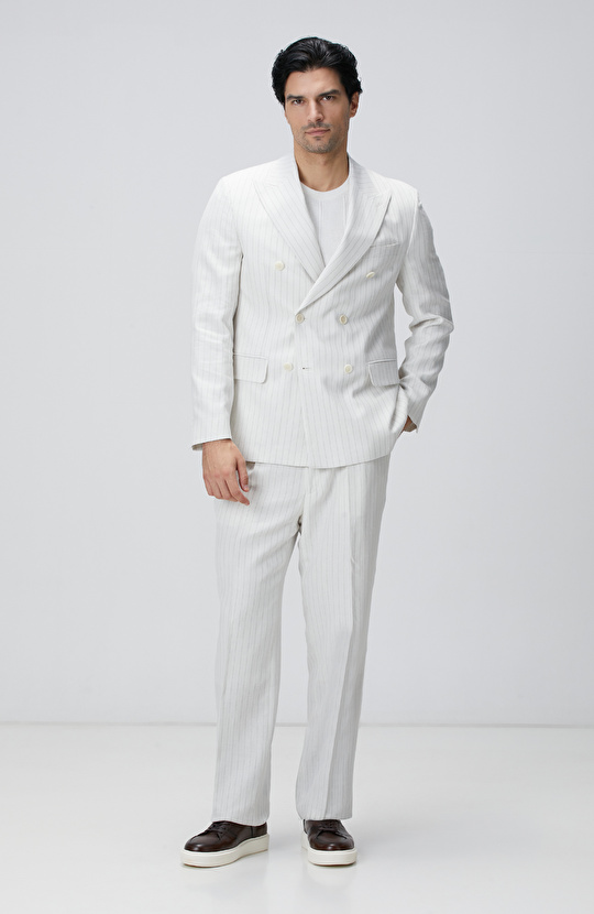 Beyaz Jakarlı Triko Kazak