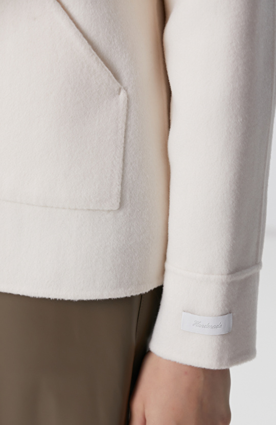 Limited Kırık Beyaz Yün Mont