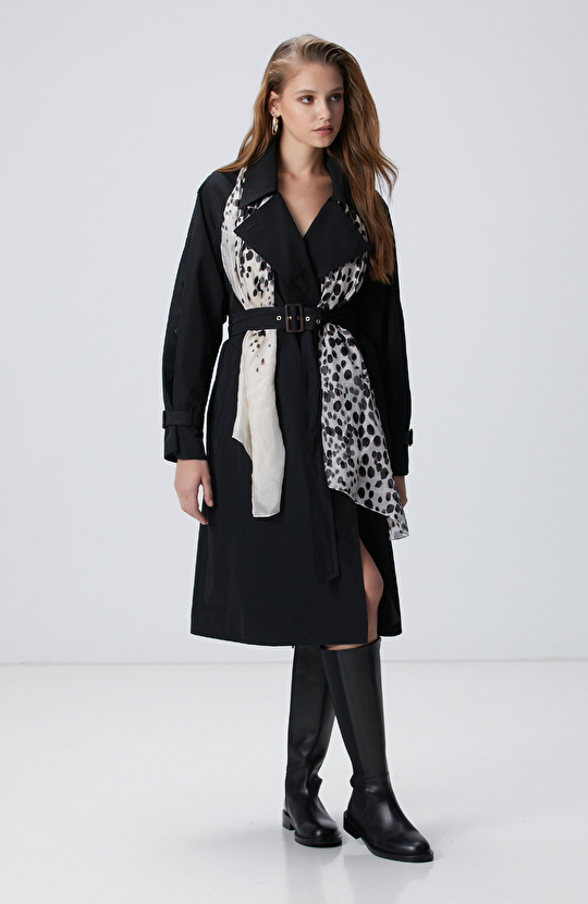 Siyah Düğmeli Trençkot