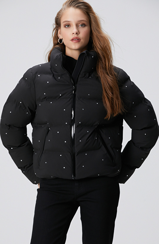 Siyah Taşlı Puffer Mont