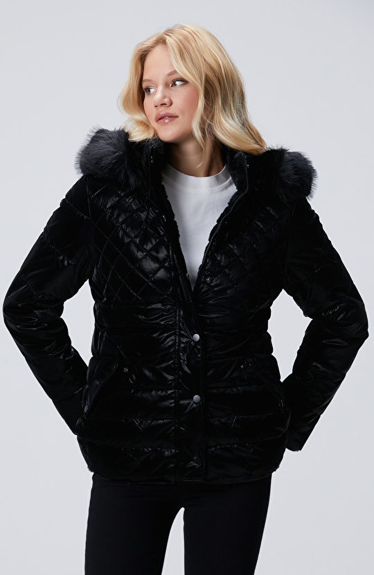 Siyah Çift Taraflı Kapüşonlu Mont