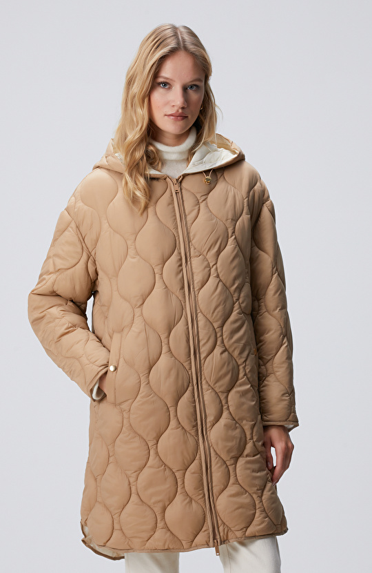 Camel Kapitone Desenli Kapüşonlu Kaban