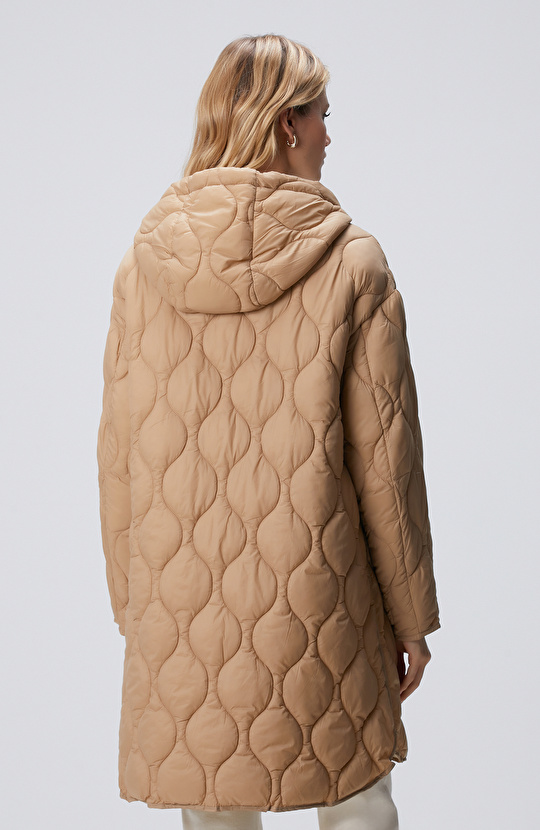 Camel Kapitone Desenli Kapüşonlu Kaban