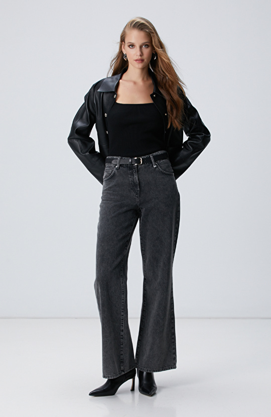 Siyah Askılı Triko Atlet