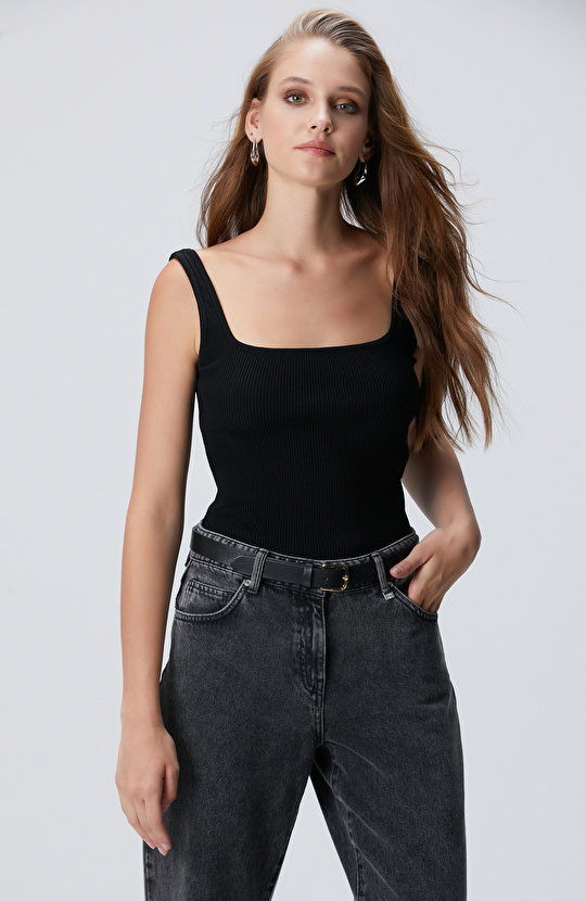 Siyah Askılı Triko Atlet