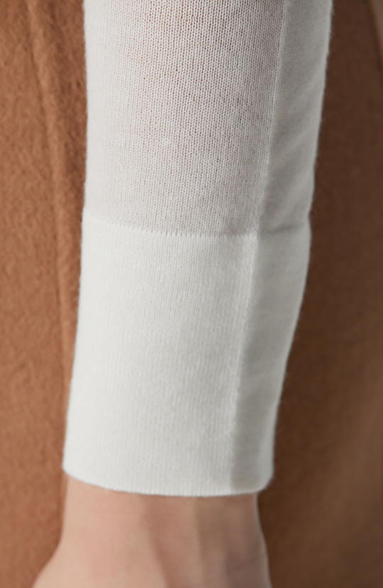 Limited Kırık Beyaz Yün Kazak