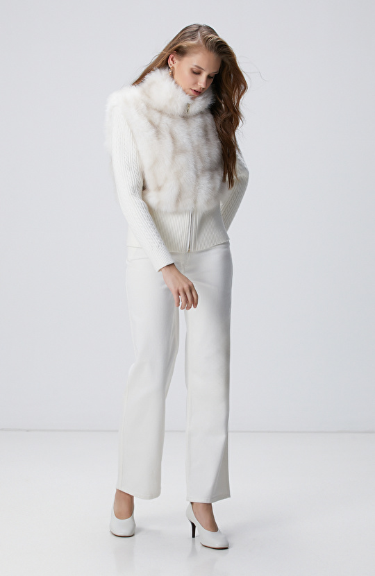 Kırık Beyaz Suni Kürk Detaylı Triko Mont