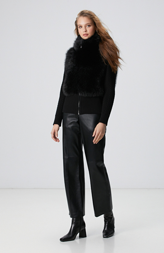 Siyah Suni Kürk Detaylı Triko Mont