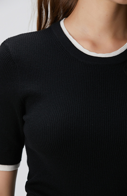 Siyah Çift Renkli Kısa Kol Triko Kazak